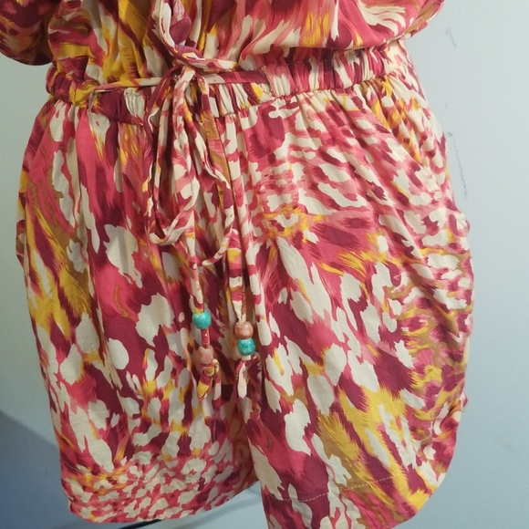 Hot & Delicious pattern romper. Size L Jrs - Picture 4 of 8